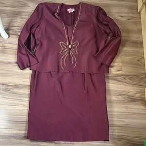 Vintage Chic Long Sleeve Burgundy Dress with Bow Accent
